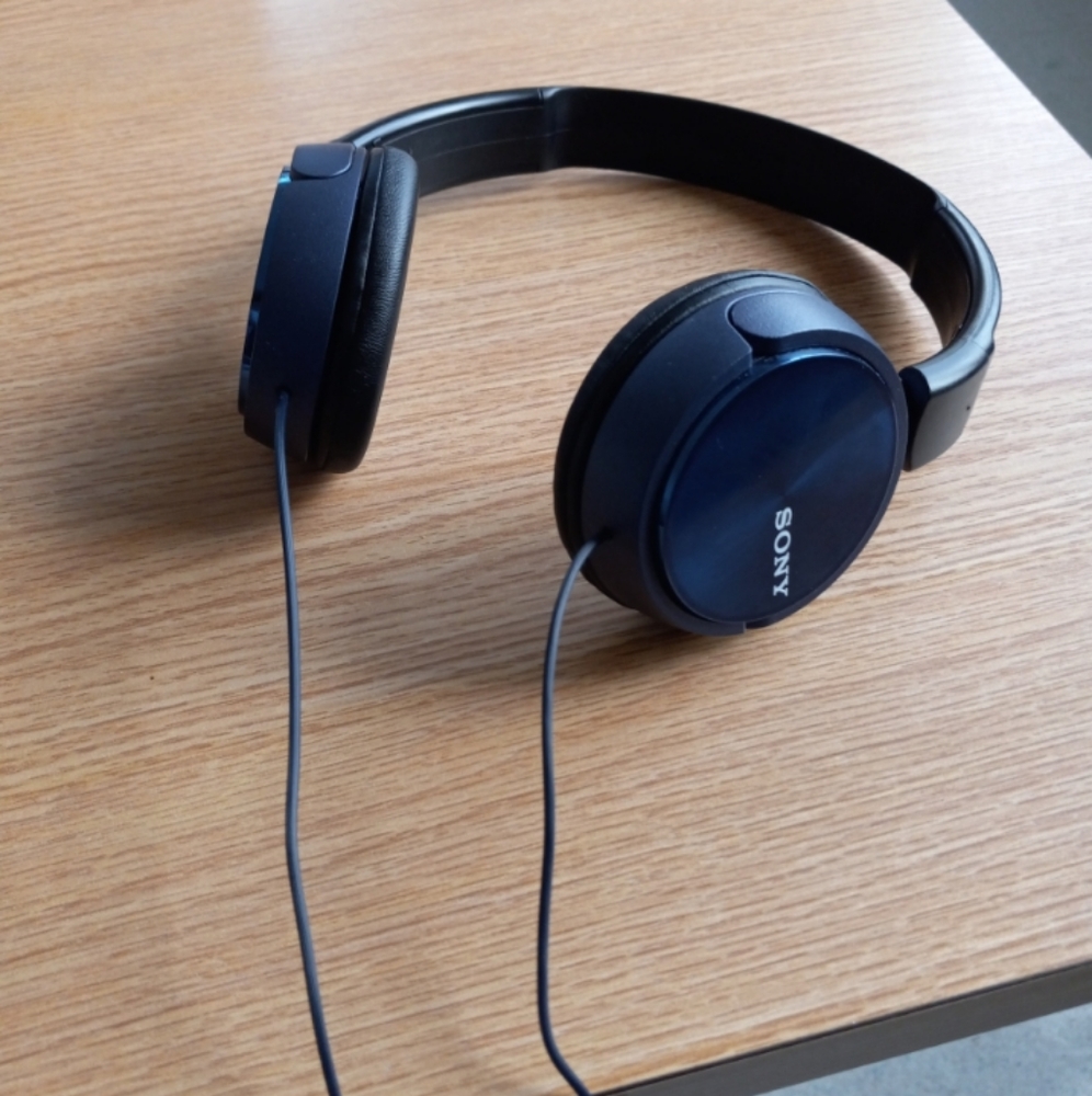 Blue Sony Foldable w/Mic